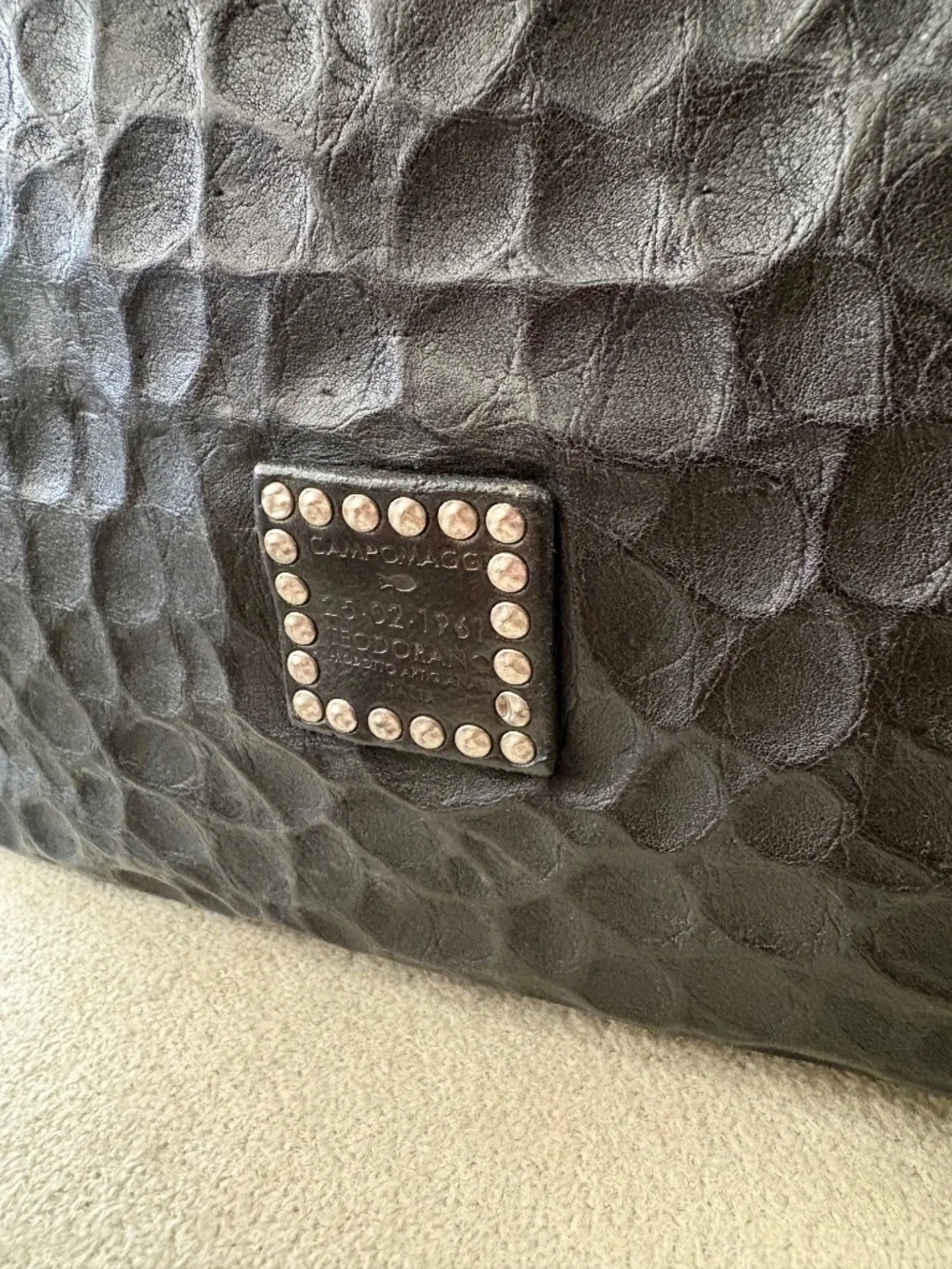 Campomaggi Larice Shopping Embossed Leather Bag in Black